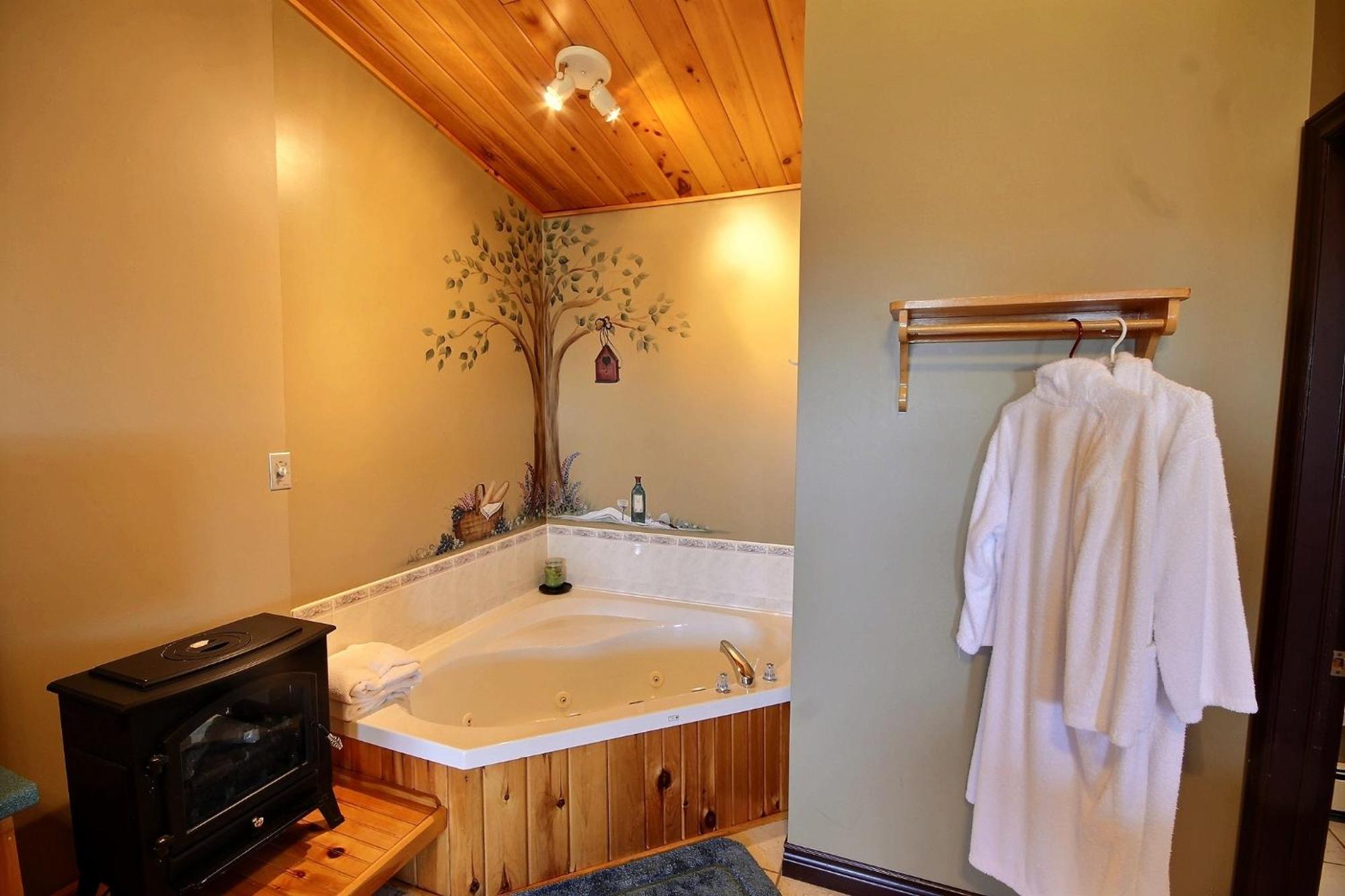 Cavendish Bosom Buddies Cottage Resort Room photo